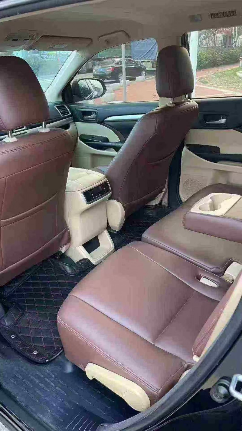 日照16年丰田汉兰达5