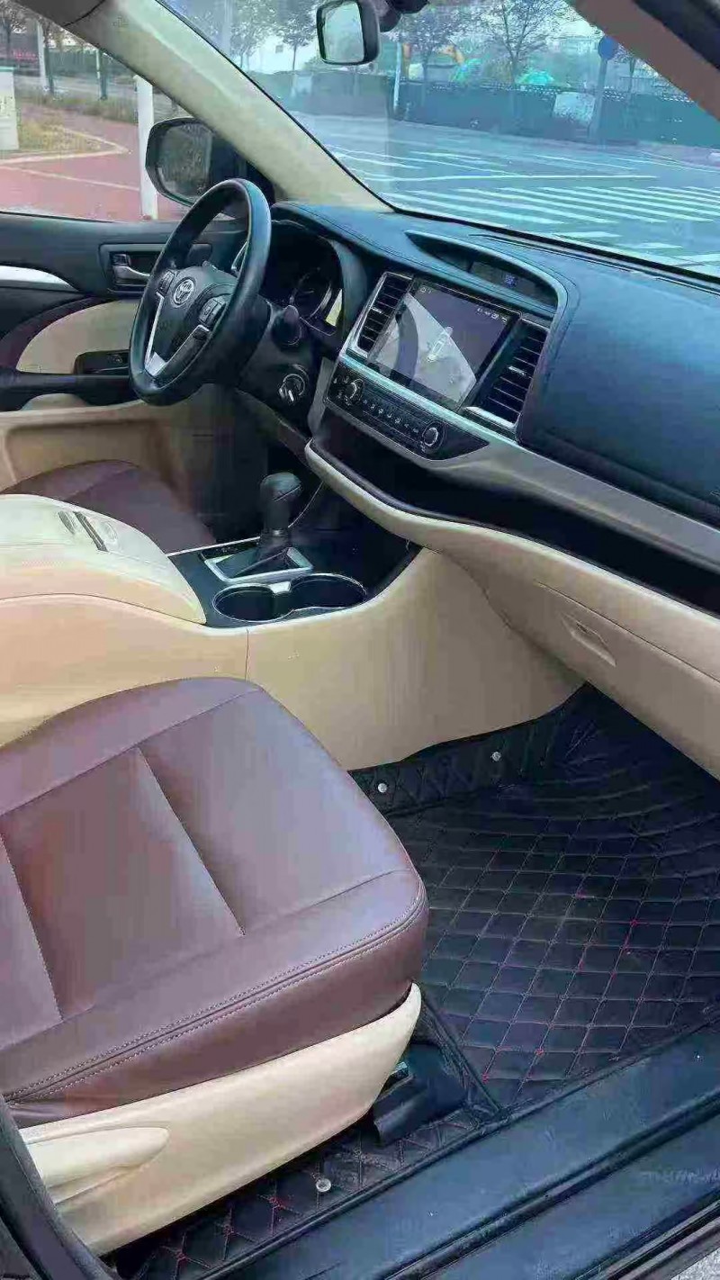 日照16年丰田汉兰达6