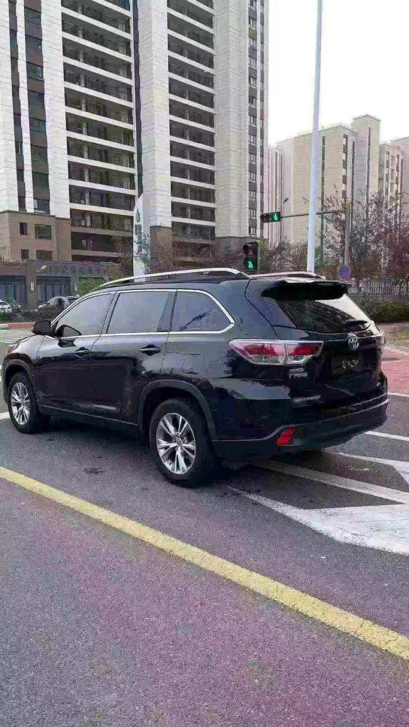 日照16年丰田汉兰达8