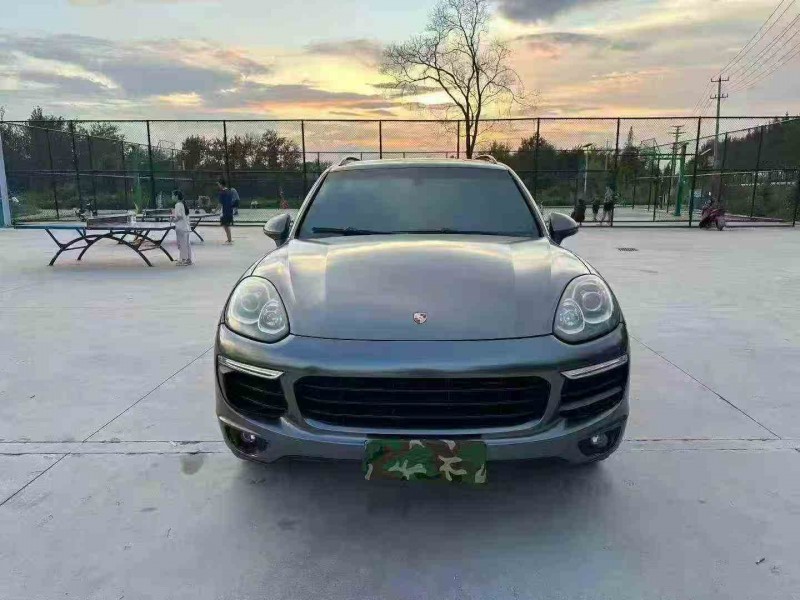 徐州16年保时捷卡宴1