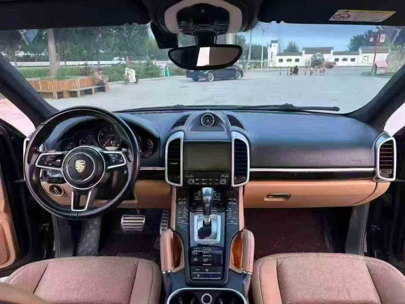 徐州16年保时捷卡宴4