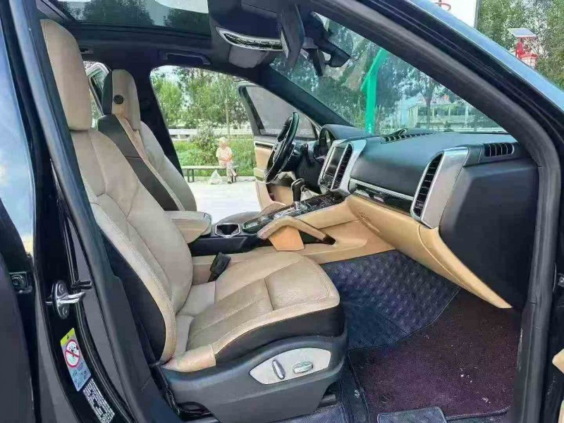 徐州16年保时捷卡宴5