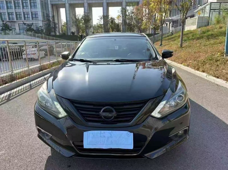 潍坊17年日产天籁1