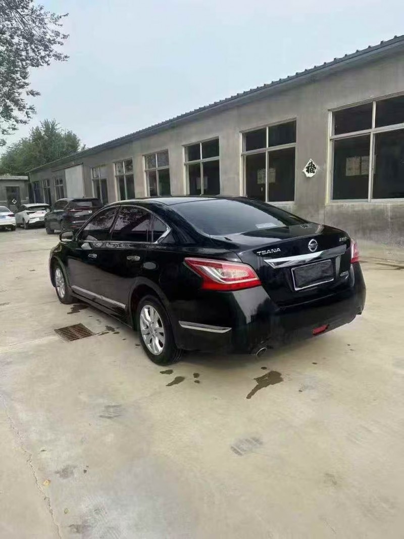 青岛16年日产天籁8