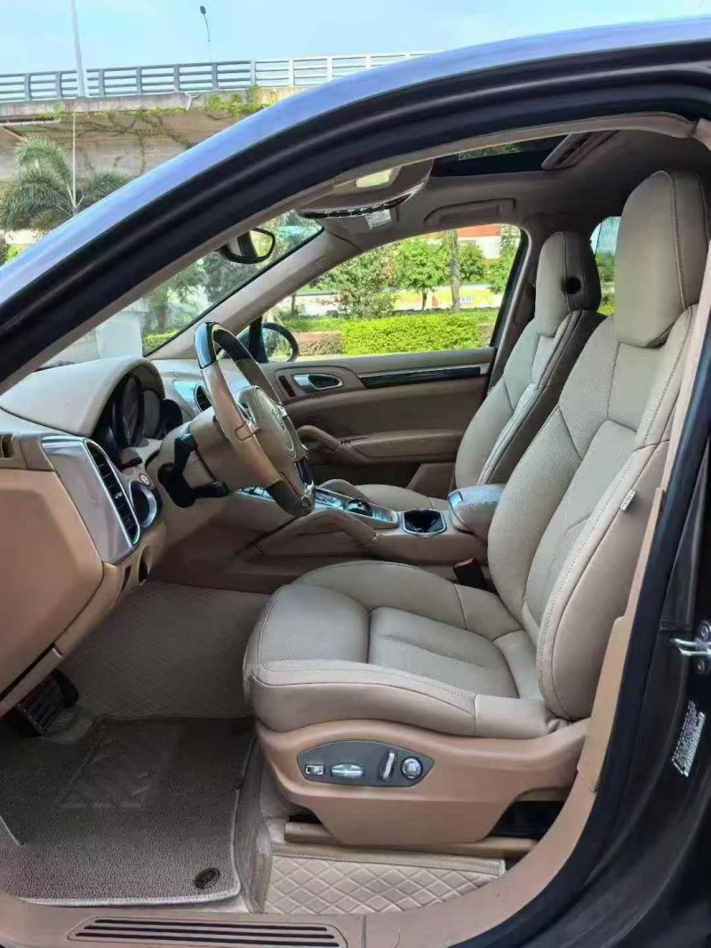 三明15年保时捷卡宴5