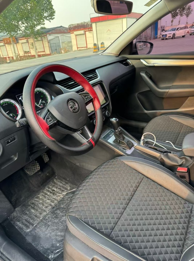 东营19年斯柯达明锐4