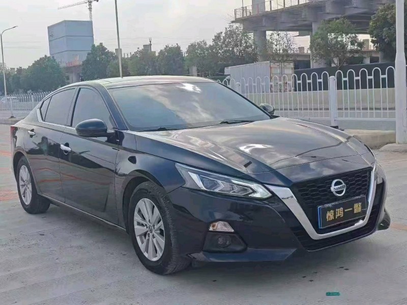 东莞19年日产天籁3
