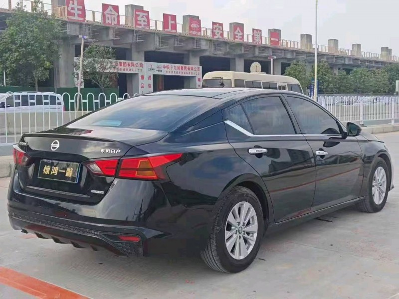 东莞19年日产天籁6