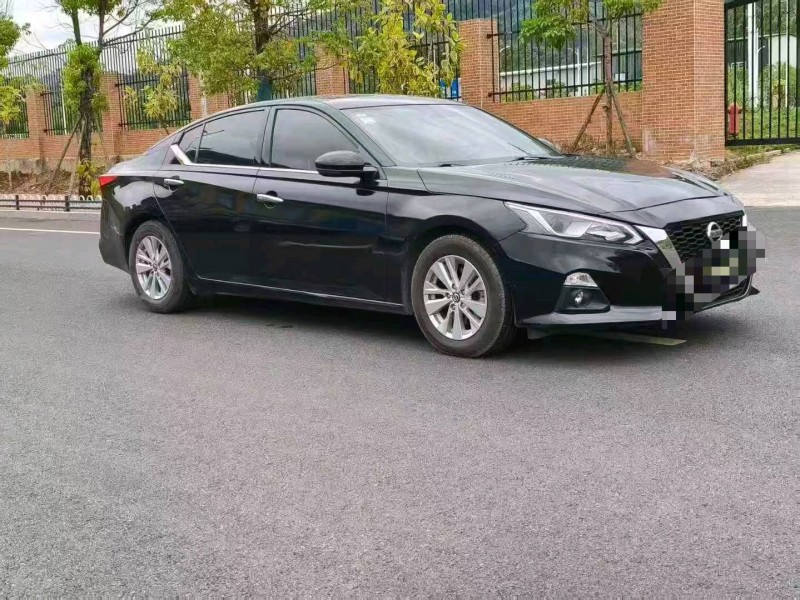 福州21年日产天籁3