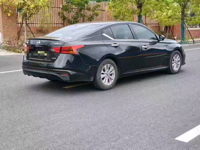 福州21年日产天籁5