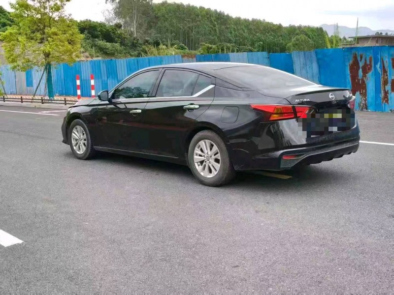 福州21年日产天籁7