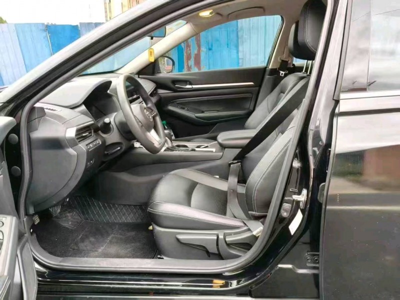 福州21年日产天籁9