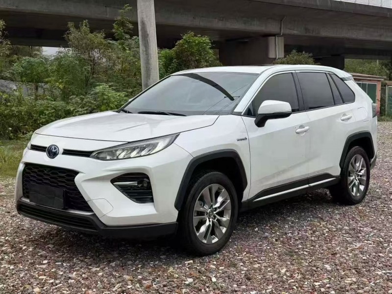 衡阳23年丰田威兰达3