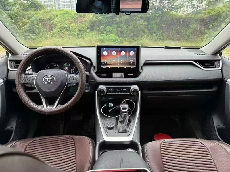 衡阳23年丰田威兰达5