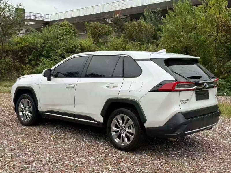 衡阳23年丰田威兰达7