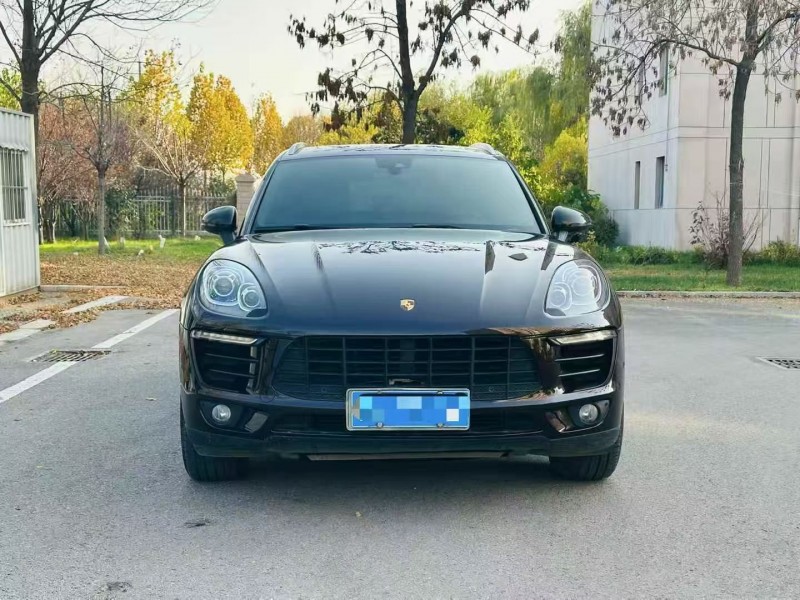 青岛16年保时捷Macan1