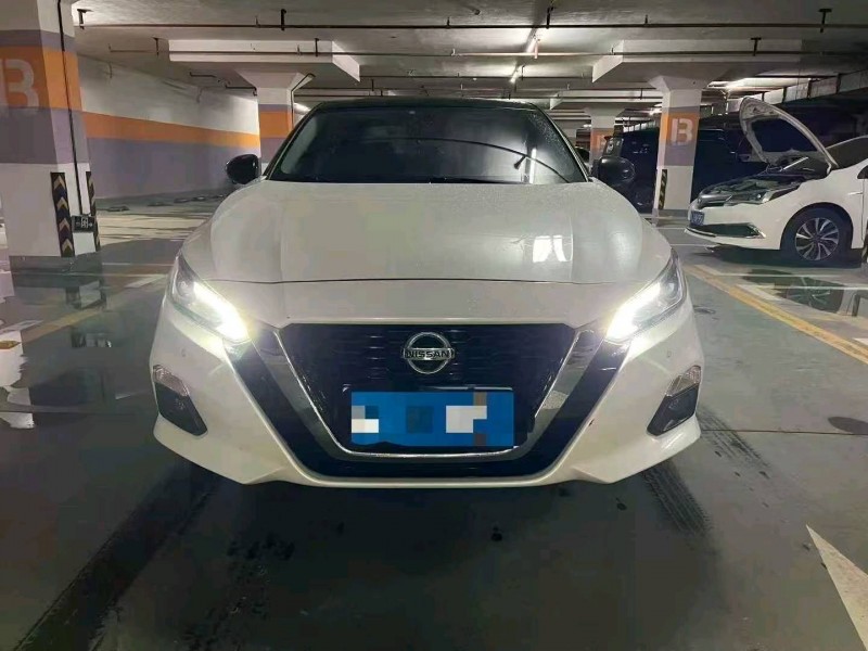 萍乡19年日产天籁1