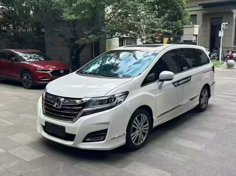 徐州18年本田艾力绅2