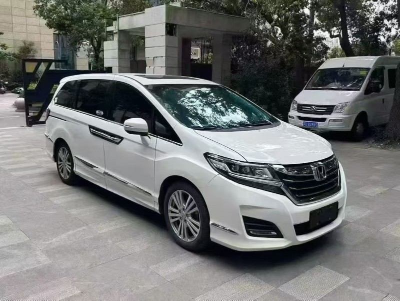 徐州18年本田艾力绅3