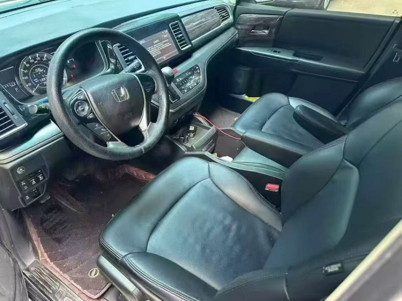 徐州18年本田艾力绅4