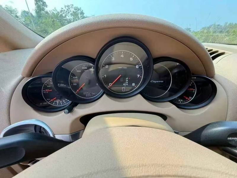 湘潭15年保时捷卡宴5