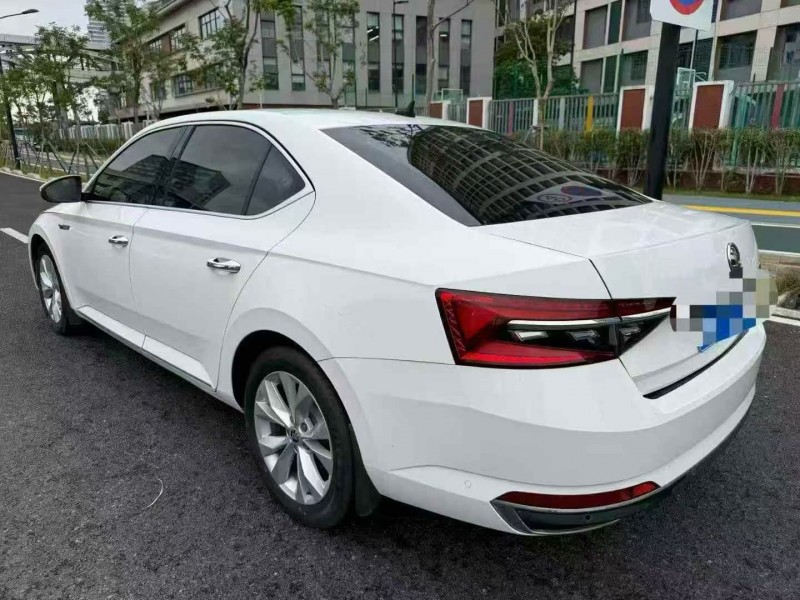 厦门21年斯柯达速派7