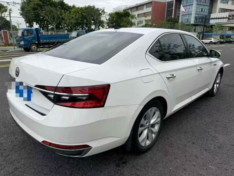 厦门21年斯柯达速派8