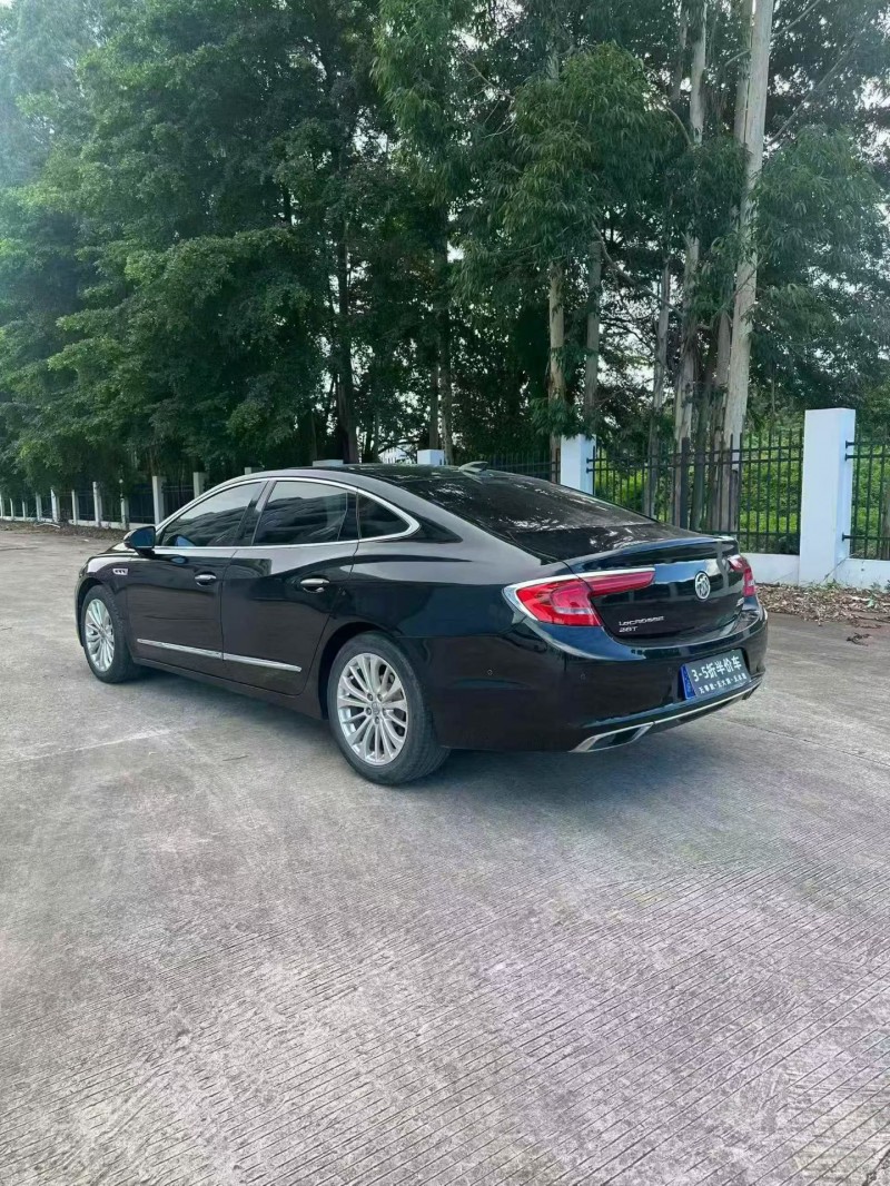 厦门17年别克君越7