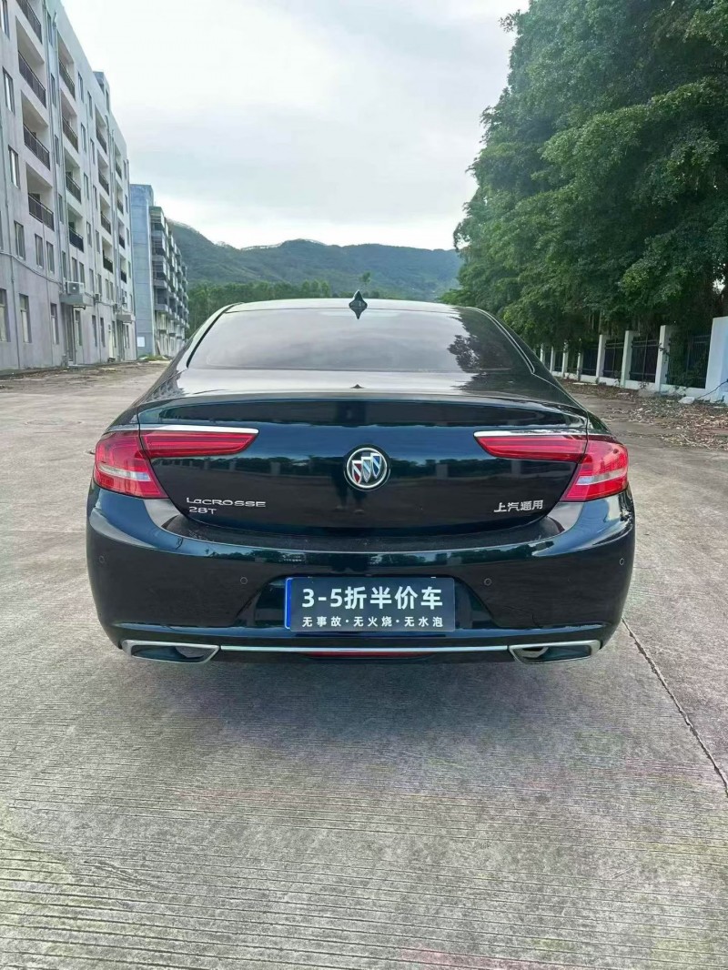 厦门17年别克君越9