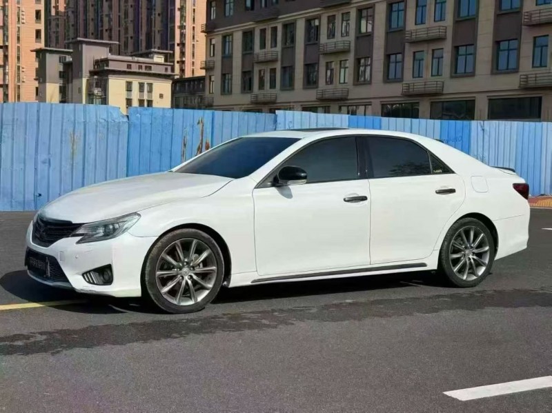 莆田10年丰田锐志2