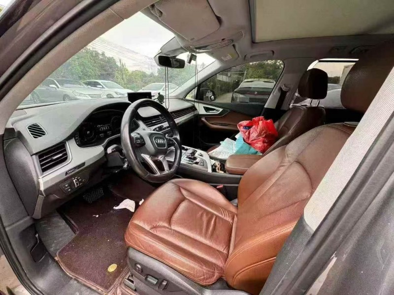 深圳16年奥迪Q75