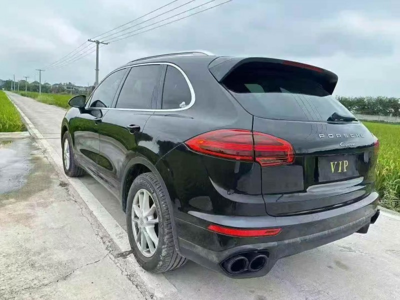 宁波15年保时捷卡宴8