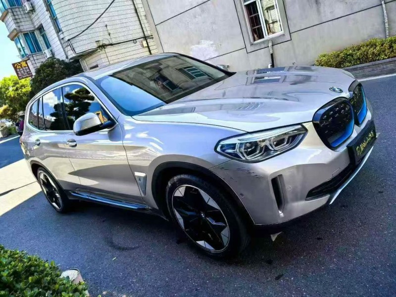 宁波22年宝马IX33