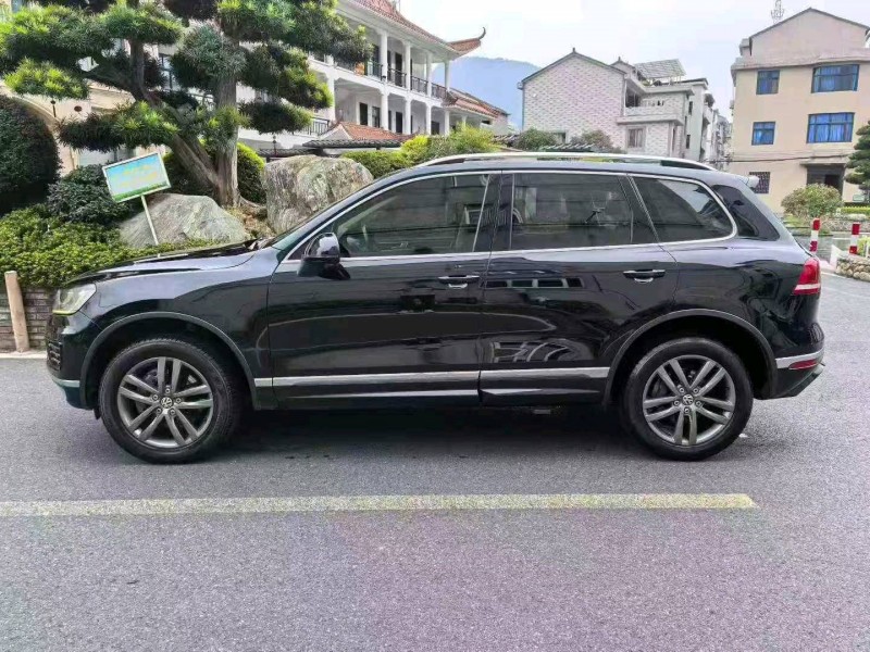 宁波16年大众途锐7