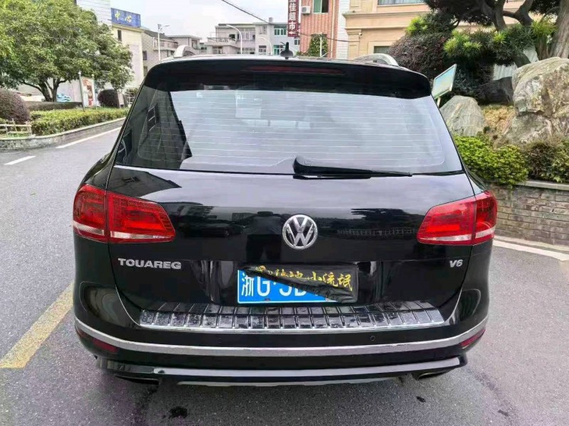 宁波16年大众途锐8