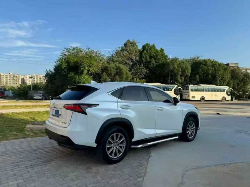 深圳15年雷克萨斯NX6