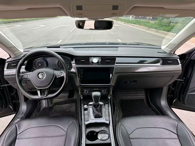 枣庄19年大众辉昂4