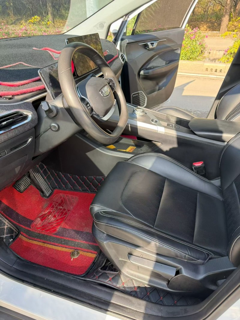 东营23年吉利几何4