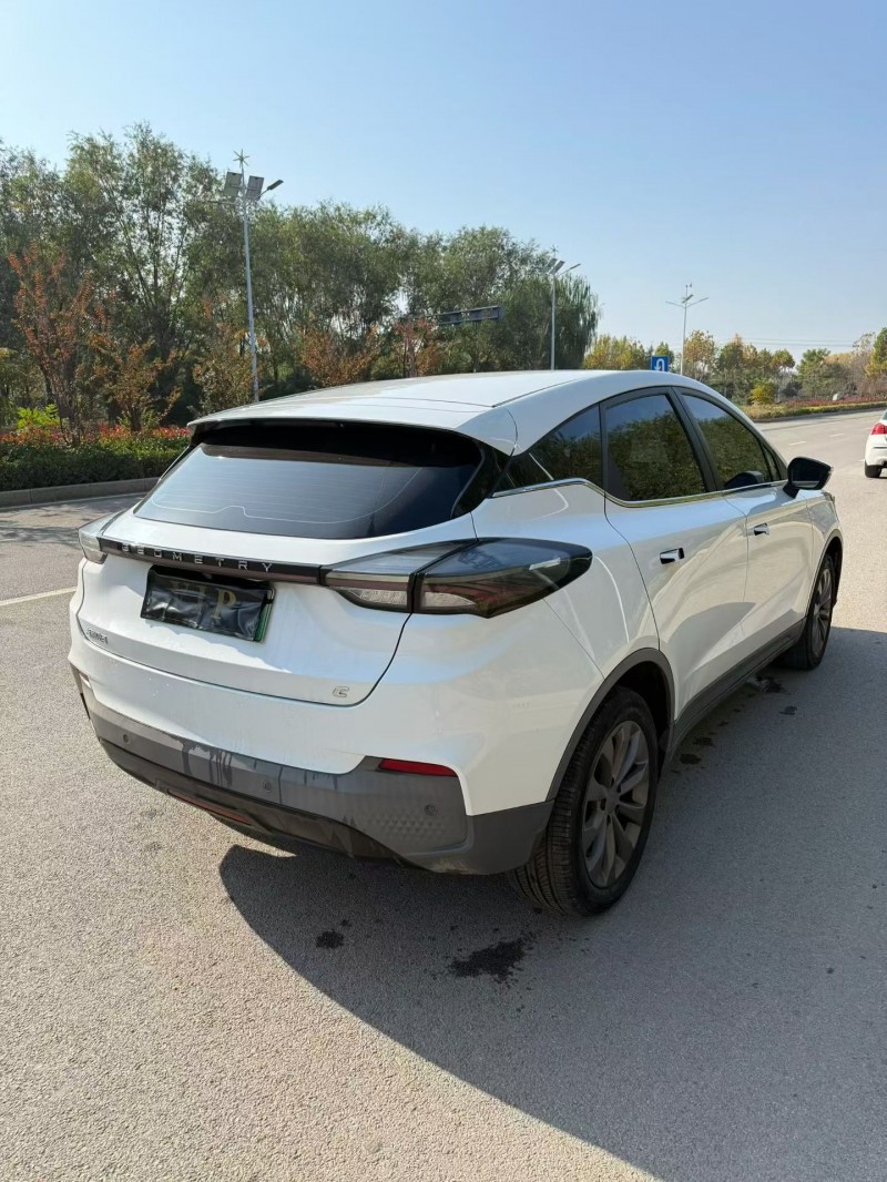 东营23年吉利几何9