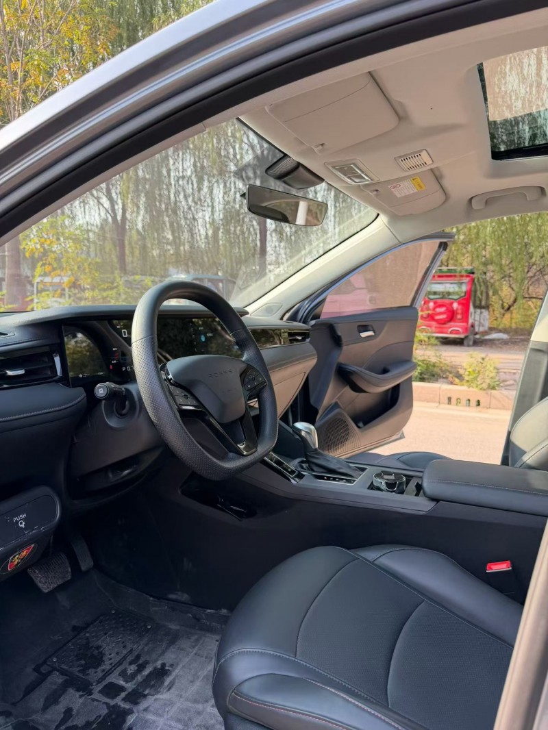 济宁24年荣威i57