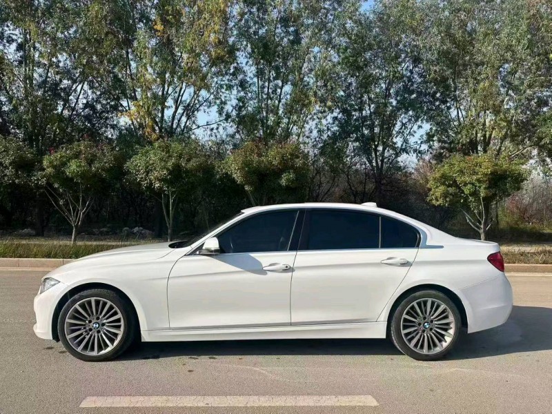 青岛19年宝马3系7