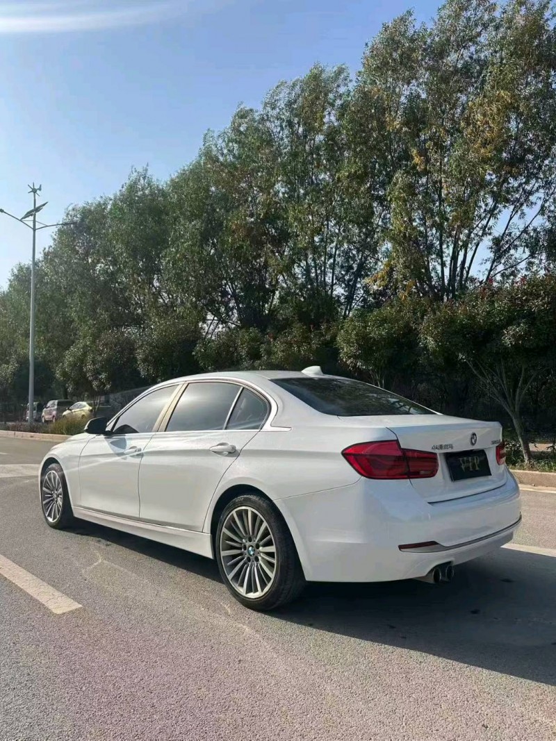 青岛19年宝马3系8