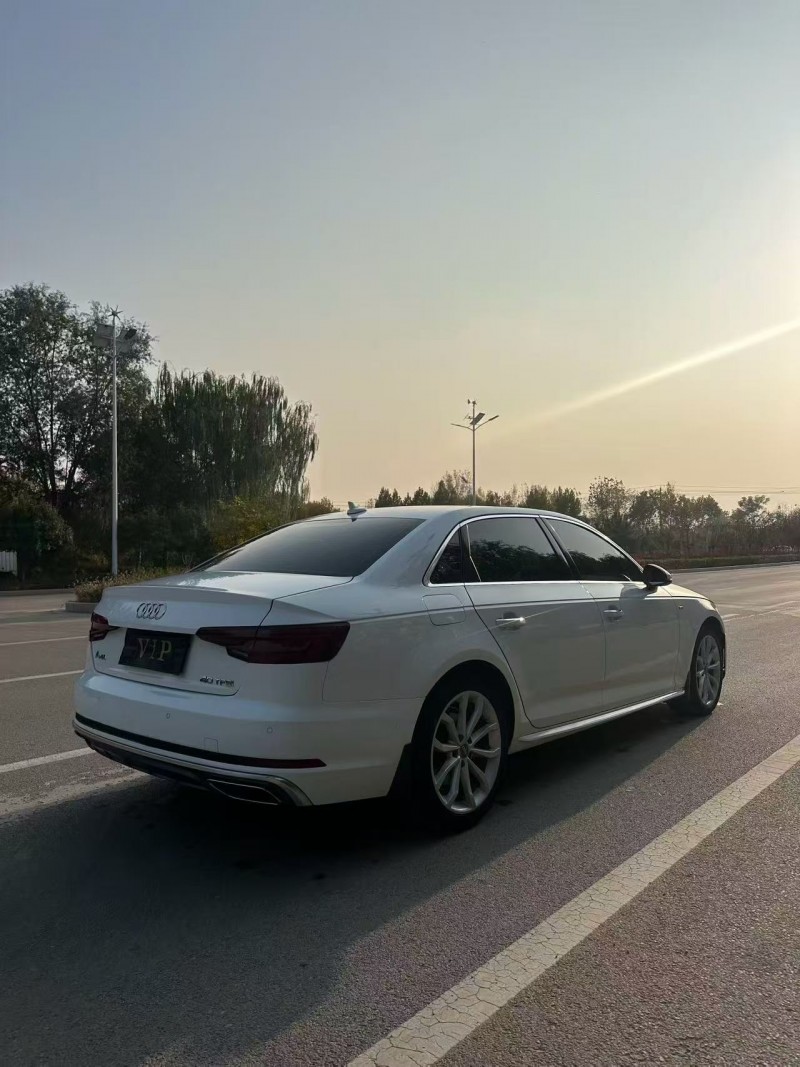 烟台19年奥迪A4L4