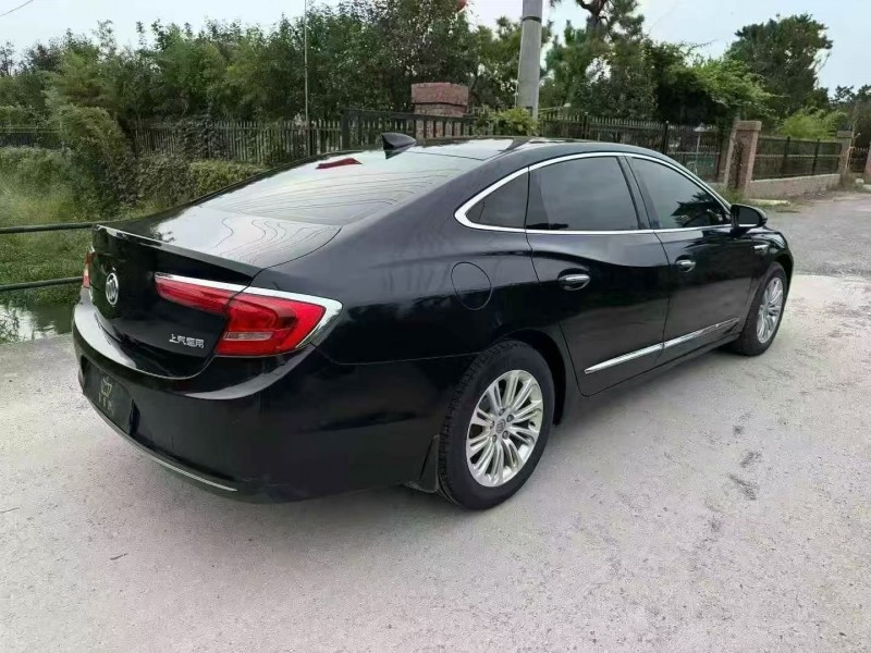 枣庄16年别克君越7