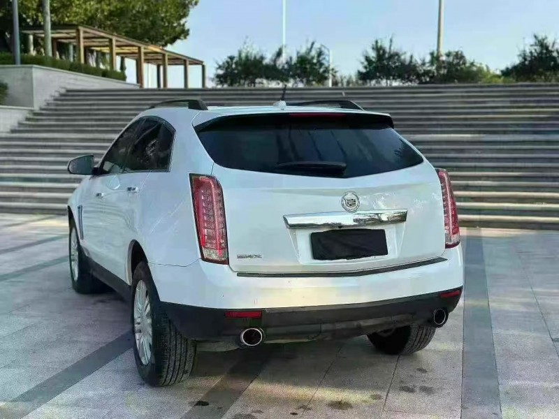 枣庄15年凯迪拉克SRX7