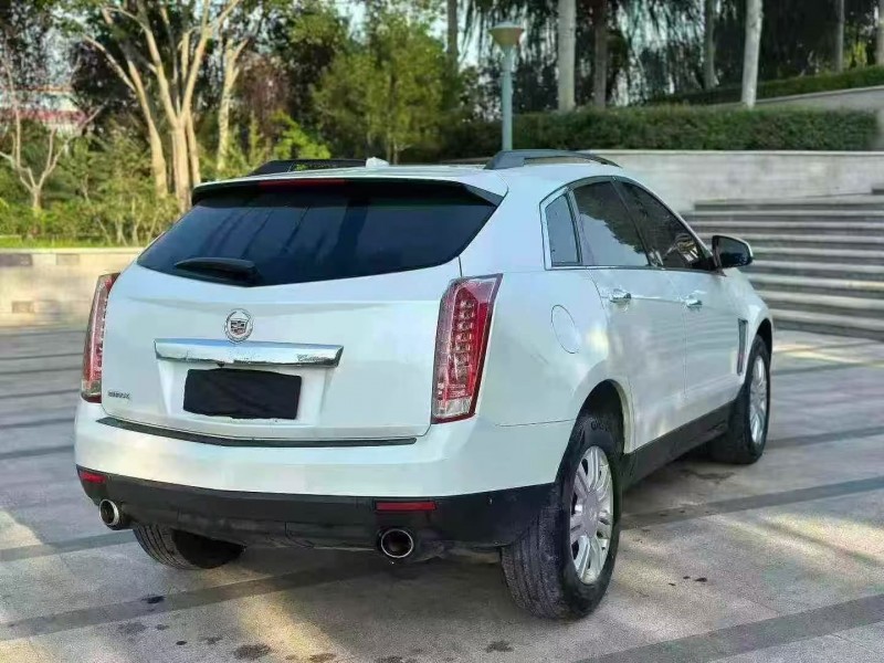 枣庄15年凯迪拉克SRX8