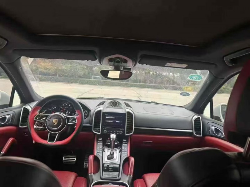 开封17年保时捷卡宴6