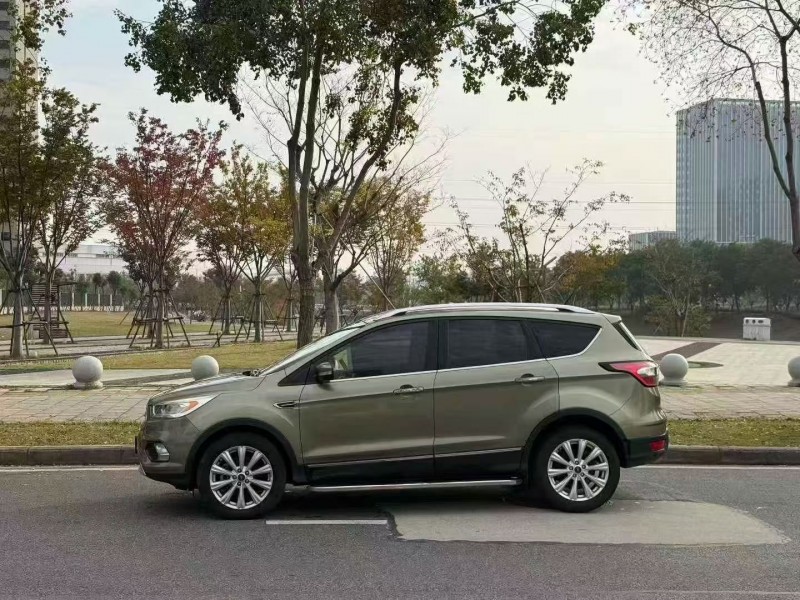 宜昌18年福特翼虎9