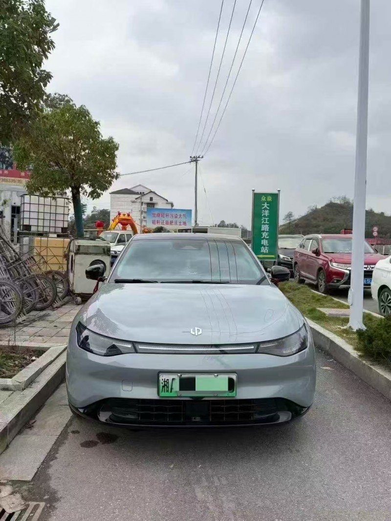 衡阳24年零跑汽车C011