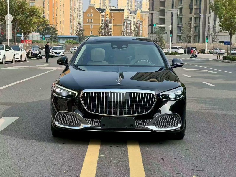 郑州23年奔驰迈巴赫S级1